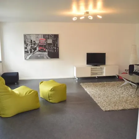 Moderne Mit Terrasse, Nahe Koln, Messewohnung شقة *